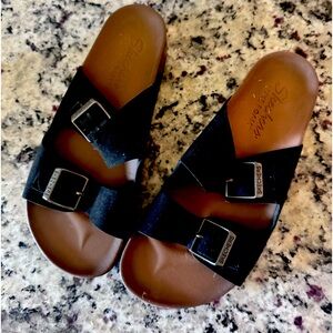 Sketchers slip on sandals